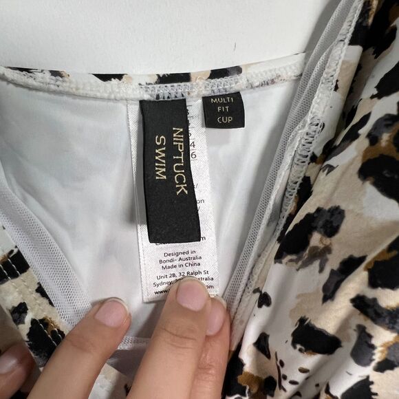 NWT NIPTUCK Swim Wild at Heart Cross Front Leopard Tummy Control One Piece US 4 - Picture 4 of 9